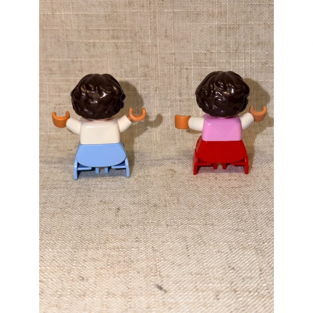 2 LEGO Duplo Figures Boy Blue Stripes Girl Pink Heart Vest